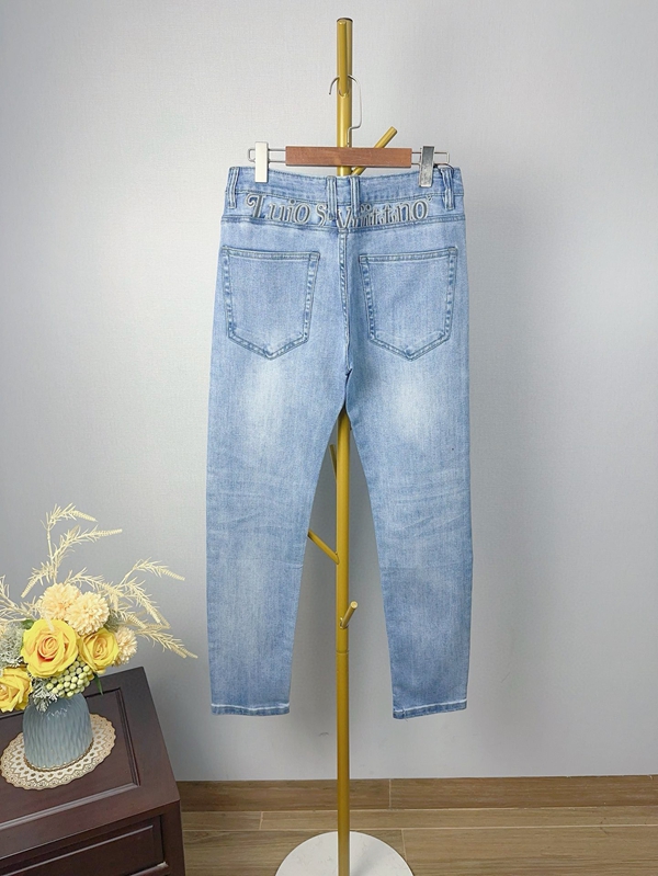 ブランドジーンズ側面デザイン